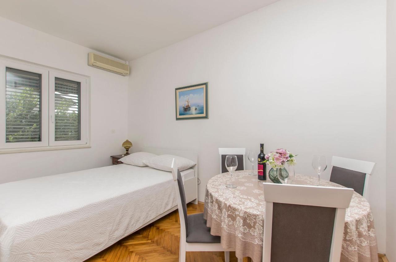 Apartment&Rooms Franka Zaboric Buitenkant foto