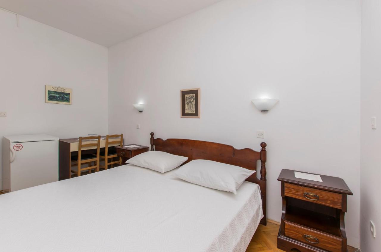 Apartment&Rooms Franka Zaboric Buitenkant foto