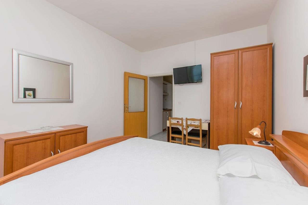 Apartment&Rooms Franka Zaboric Buitenkant foto