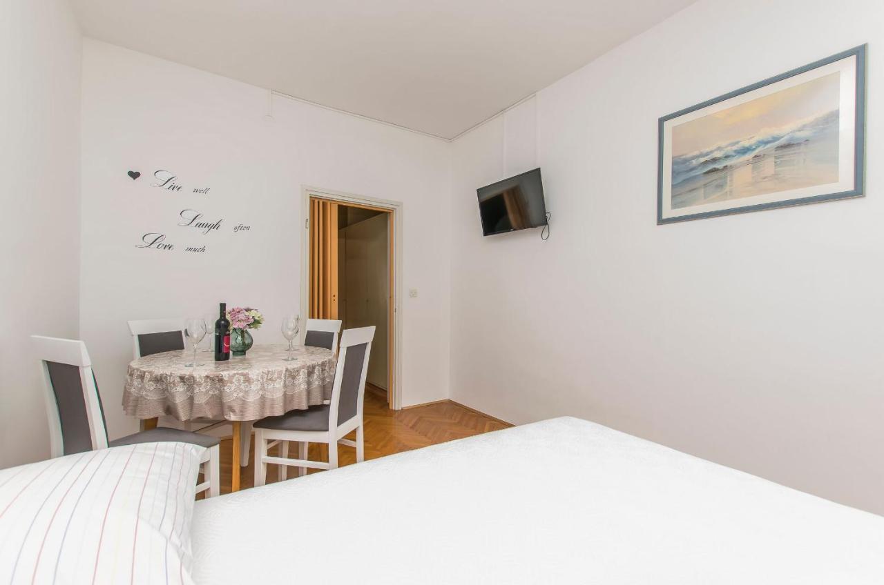 Apartment&Rooms Franka Zaboric Buitenkant foto