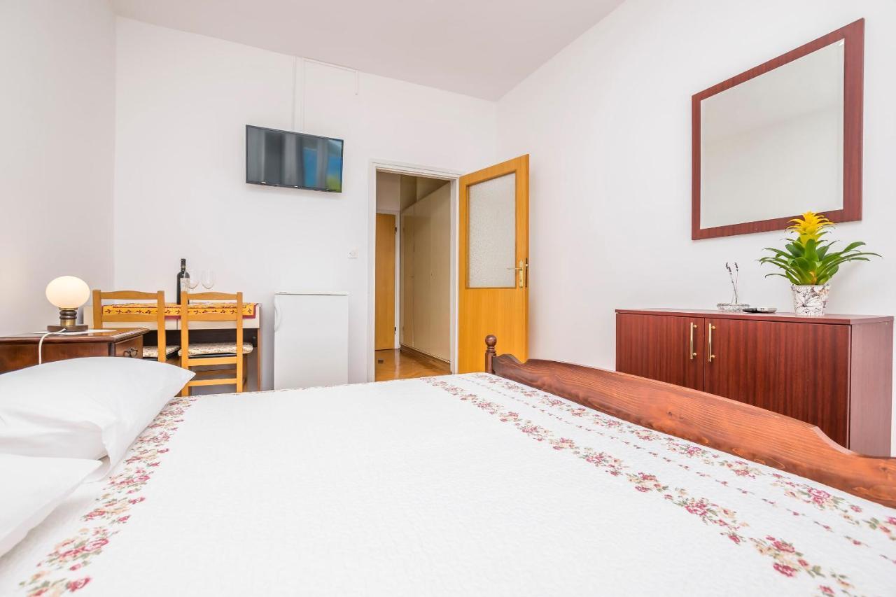 Apartment&Rooms Franka Zaboric Buitenkant foto
