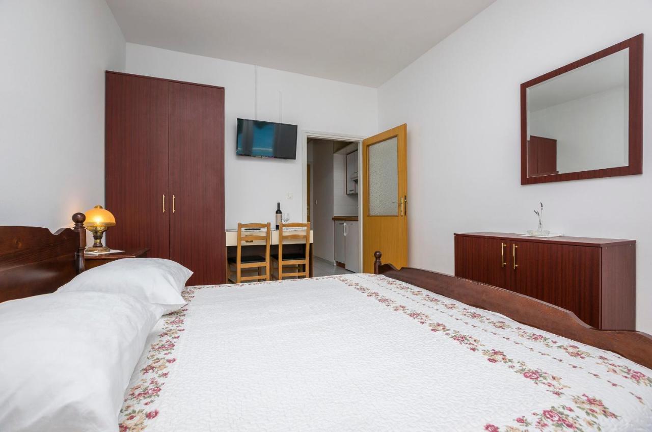Apartment&Rooms Franka Zaboric Buitenkant foto