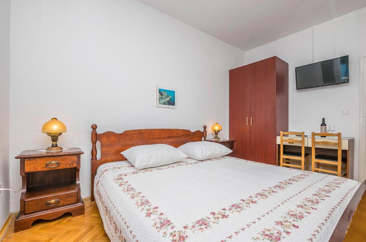 Apartment&Rooms Franka Zaboric Buitenkant foto